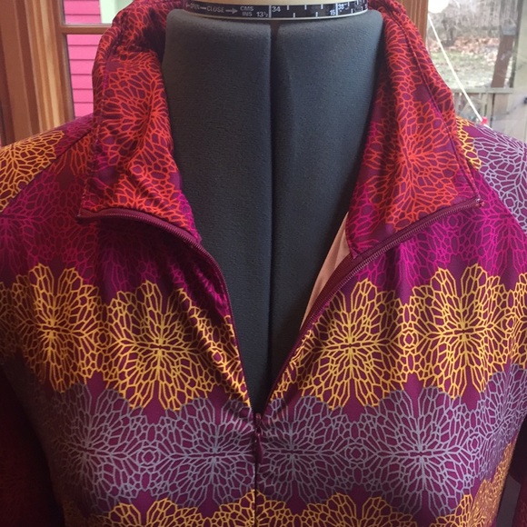 Merrell Zipneck Sports Top - Size M - Picture 2 of 7